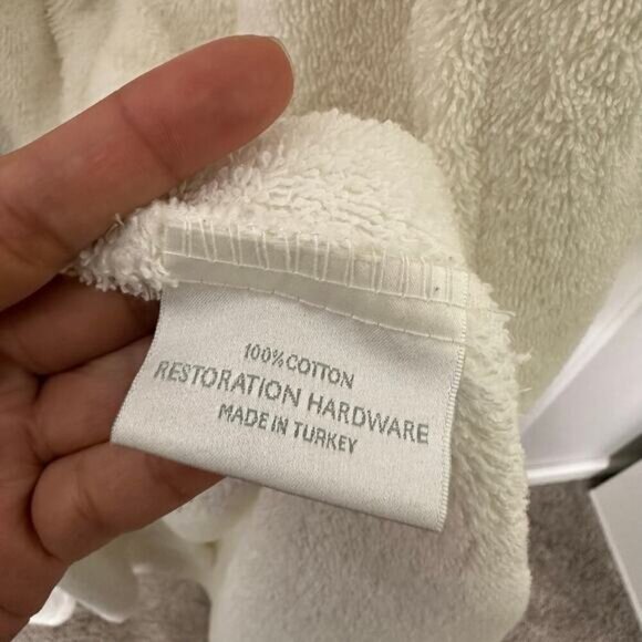 Restoration Hardware L/XL Unisex White Terrycloth Belted Robe - Picture 5 of 5